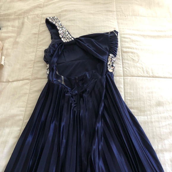 Macy’s Navy Blue Jeweled One Shoulder Elegant Dress Size 3 - Picture 6 of 7
